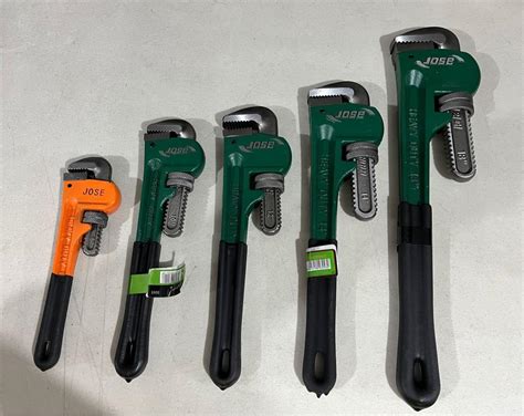 Pipe wrench yabe tubo .